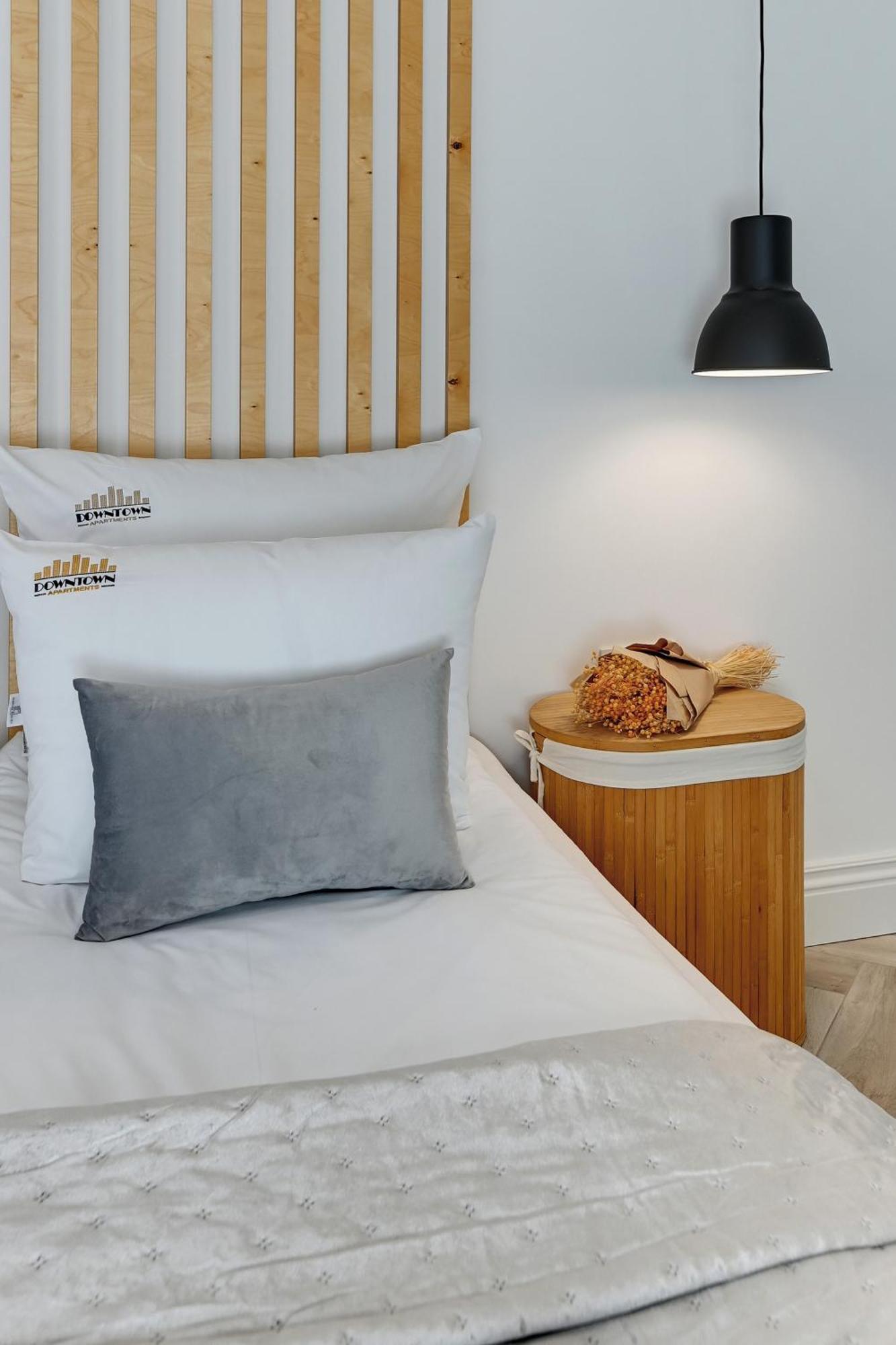 Aura III Apartments & Free Parking By Downtown Apartments 格但斯克 客房 照片