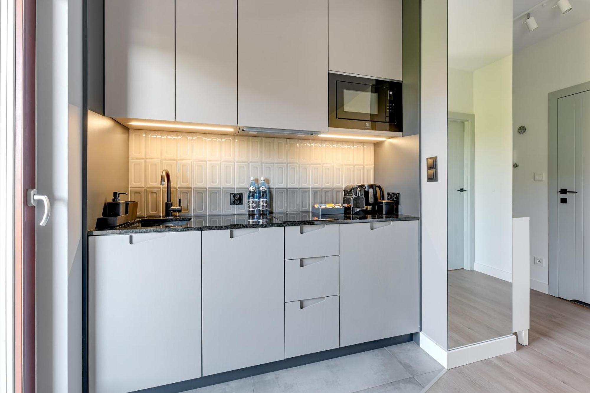 Aura III Apartments & Free Parking By Downtown Apartments 格但斯克 客房 照片